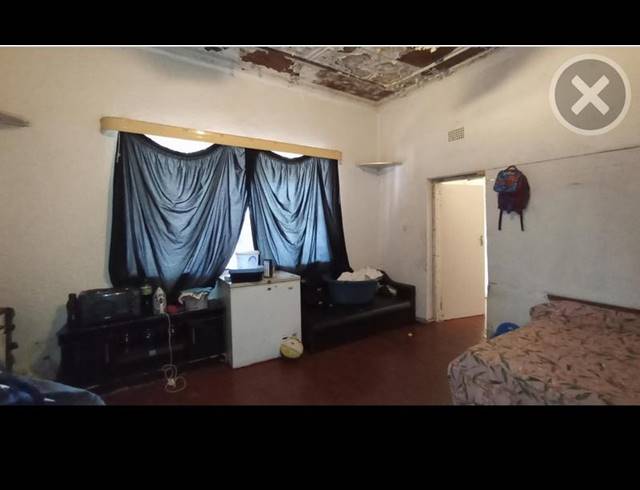 6 BEDROOM HOUSE FOR SALE IN ROSETTENVILLE